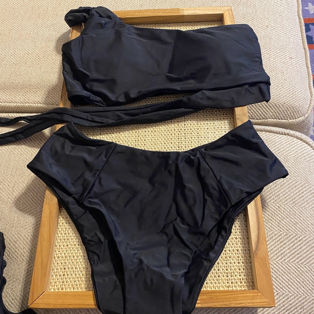 Black One-Shoulder Bikini Set